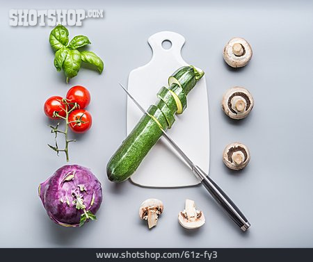 
                Gemüse, Kochen, Schneiden, Mittagessen                   