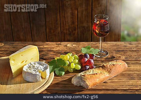 
                Wein, Brotzeit, Käse                   