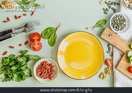 
                Gesunde Ernährung, Zutaten, Sommersalat                   
