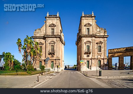 
                Palermo, Porta Felice                   