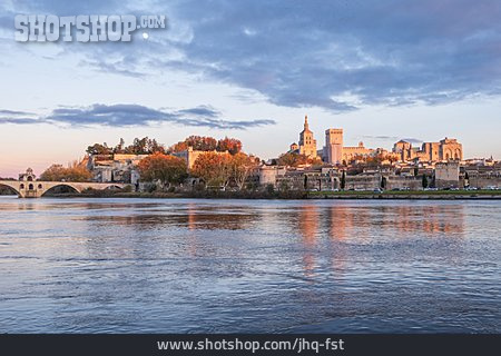 
                Avignon, Papstpalast, Rhone                   