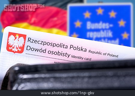 
                Deutschland, Polen, Einreise, Personalausweis                   