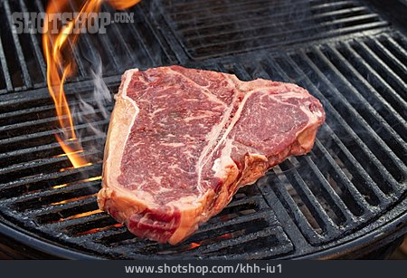 
                Grillfleisch, Grillsteak, Porterhouse-steak                   