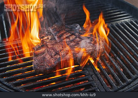 
                Grillen, Rindersteak, Grillfleisch                   