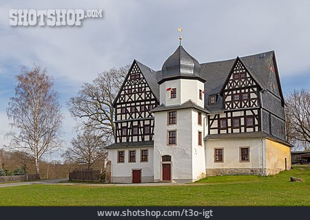 
                Schloss Treuen                   