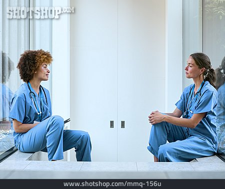 
                Krankenschwester                   