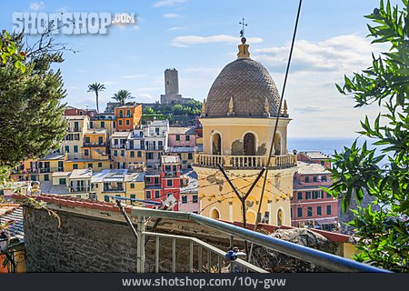 
                Vernazza                   