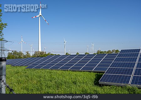 
                Erneuerbare Energie, Windkraft, Solaranlage                   