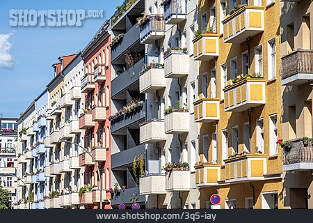 
                Wohnen, Altbau, Mietwohnung                   