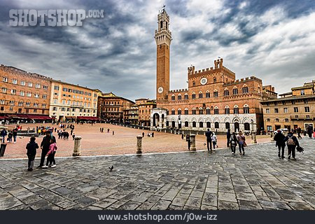 
                Siena, Piazza Del Campo                   