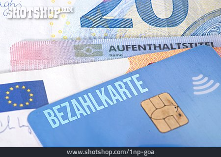 
                Einkaufen, Bargeldlos, Sozialleistung, Bezahlkarte                   