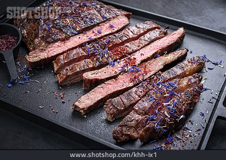 
                Rindfleisch, Barbecue, Flanksteak, Medium Rare                   