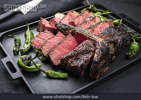 
                Rindersteak, Grillfleisch, T-bone Steak                   