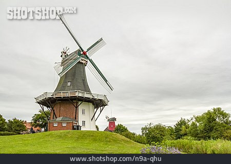 
                Greetsieler Zwillingsmühlen                   