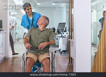 
                Krankenhaus, Patient, Rollstuhl                   