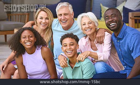 
                Familie, Person Of Color, Interkulturell                   