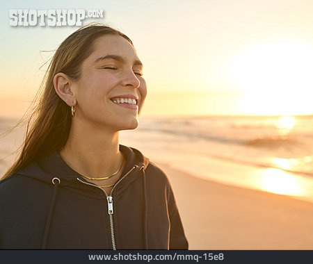 
                Augen Geschlossen, Urlaub, Genießen, Strandurlaub                   