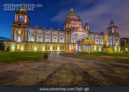 
                Belfast City Hall                   