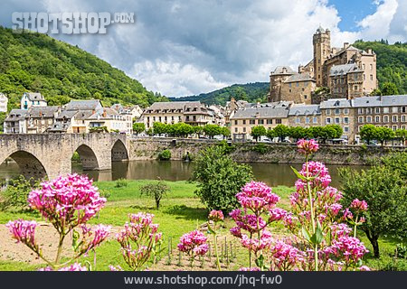 
                Estaing, Château D’estaing                   