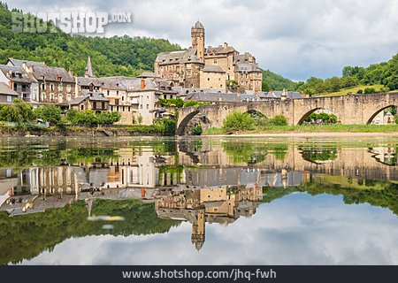 
                Estaing, Château D’estaing                   