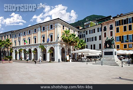 
                Rathaus, Salò, Palazzo Del Podestà                   