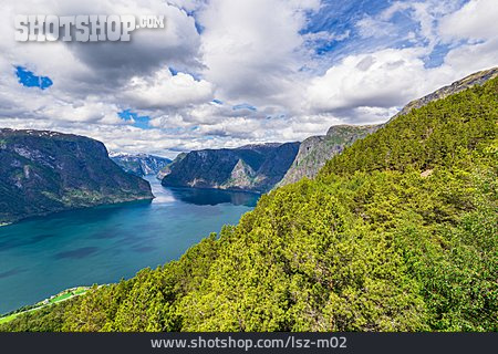 
                Aurlandsfjord, Aurland, Aurlandsvangen                   