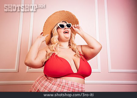 
                Sommer, Selbstbewusst, Style, Plus-size-model                   