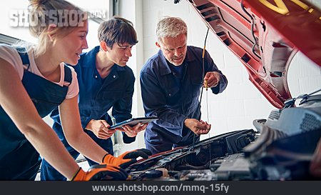 
                Ausbildung, Automechaniker, Kfz-mechatroniker                   