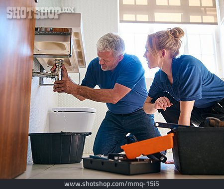 
                Ausbildung, Reparieren, Klempner, Sanitärtechnik                   