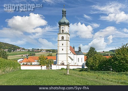 
                Wallfahrtskirche, Neukirchen Beim Heiligen Blut                   