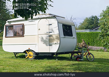 
                Wohnwagen, Camping                   