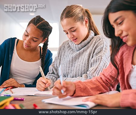 
                Unterricht, Gruppenarbeit, Schülerinnen                   