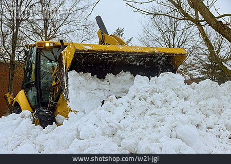 
                Winterdienst, Schneeräumung, Schneeräumfahrzeug                   