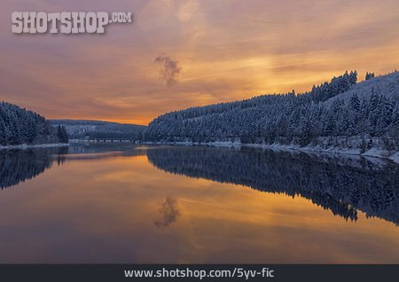 
                Sonnenaufgang, Okerstausee                   