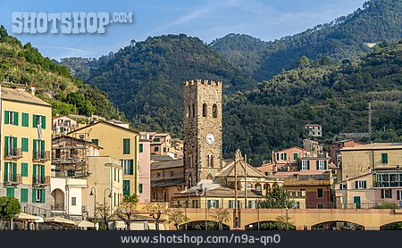 
                Monterosso Al Mare                   