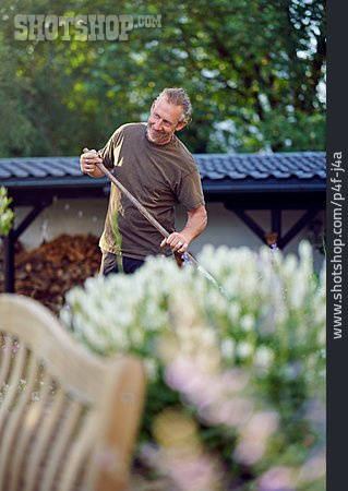 
                Mann, Glücklich, Garten, Gartenarbeit                   